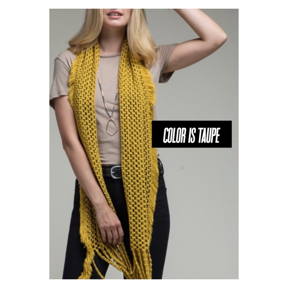 🍁 New Fall/Winter🍁Taupe Knit Weave Tassel
Scarf - Picture 3 of 3